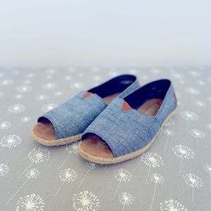 TOMS Espadrille Alpargatas Open Toe Flats